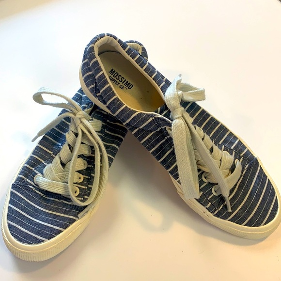 Mossimo SZ 7 denim & white sneaker - Picture 1 of 6